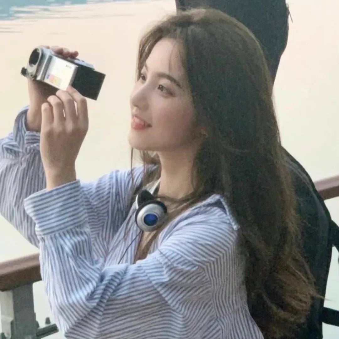 传闻中的女人